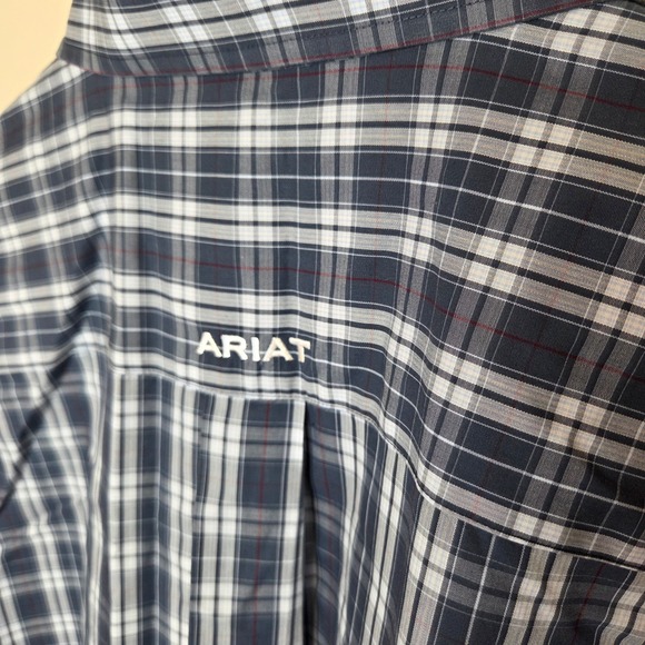 Ariat Mens XXL Wrinkle Free Plaid Button Down Shirt Gray Blue Long Sleeve Logo - Picture 4 of 6
